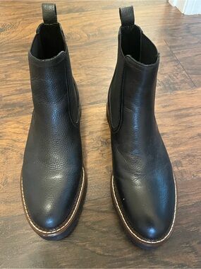Ladies  Black Leather Chelsea Boots